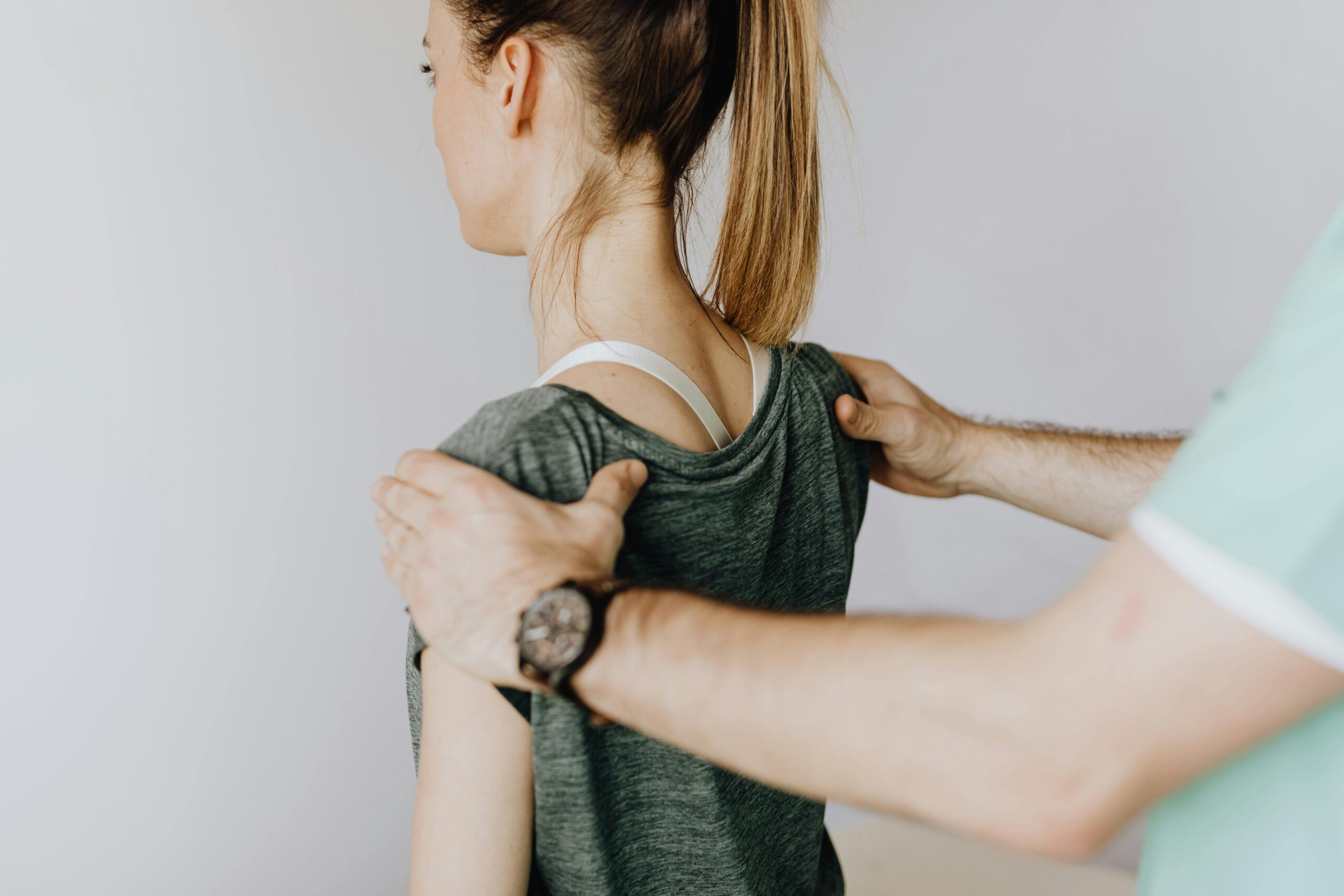 Durerile de umăr – când e vorba de tendon și când de altceva